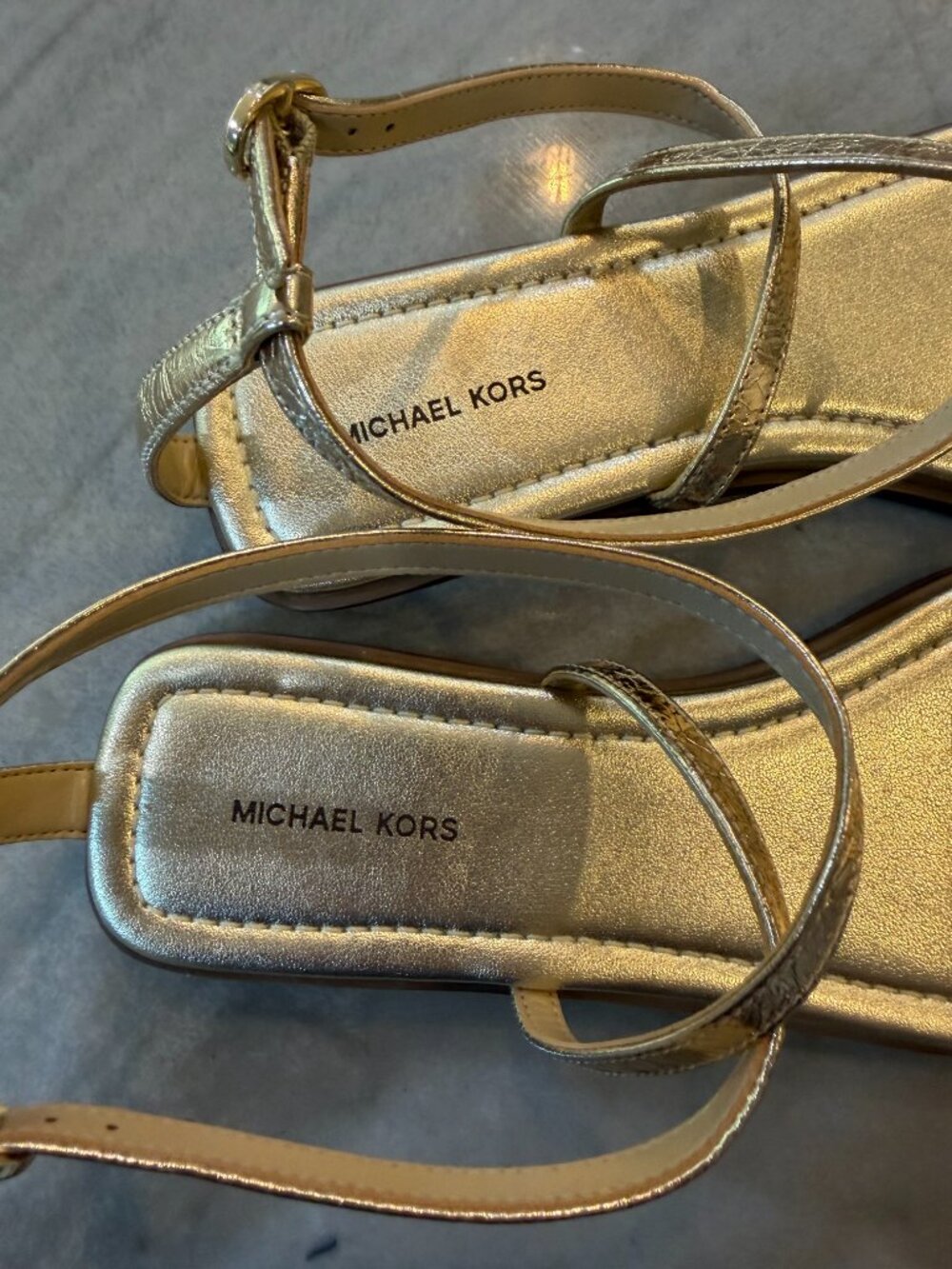 Michael Kors gold metallic embellished leather strappy flat sandals size 7 1/2 - Picture 3 of 6